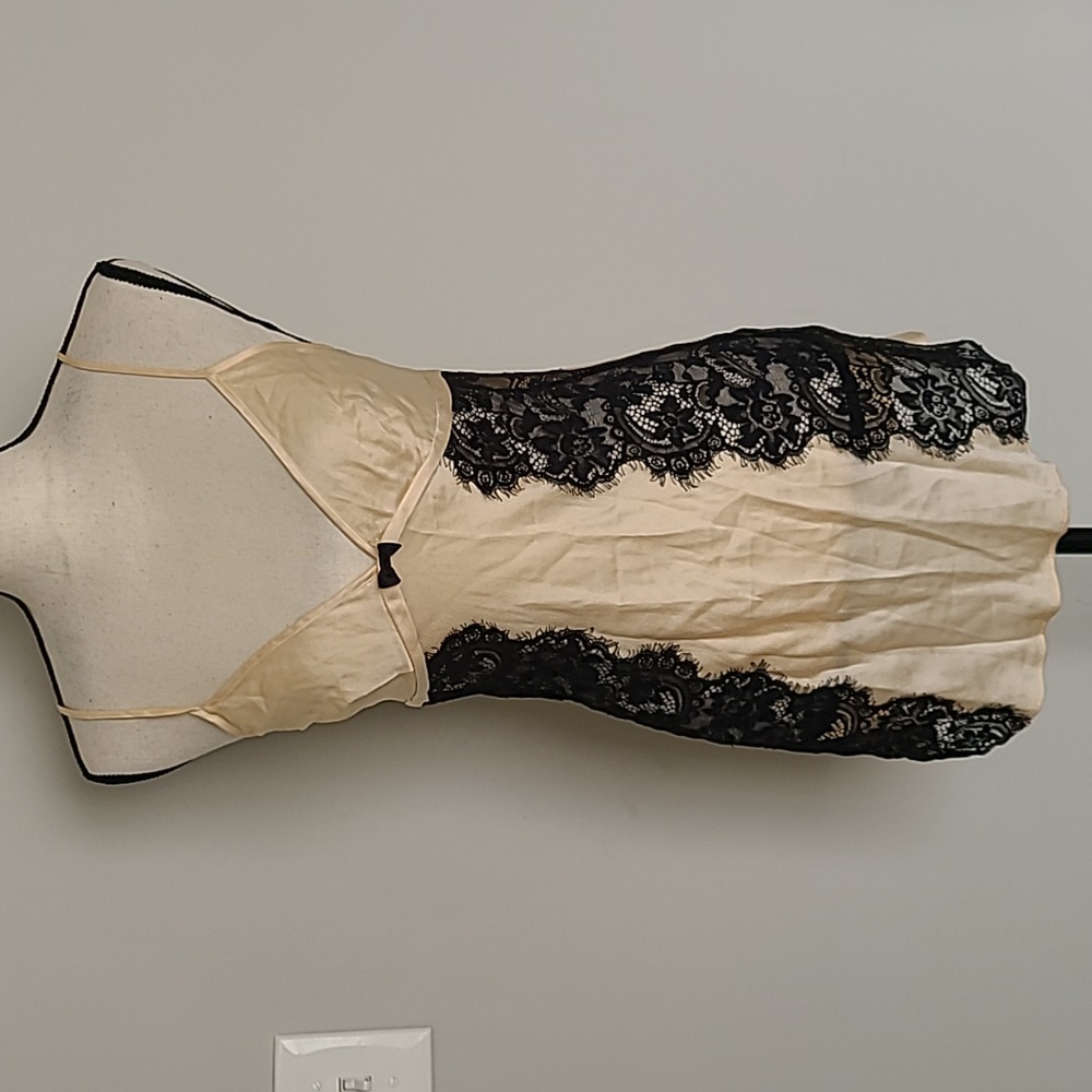 Victoria's Secret silk & lace slip nighty early 2000's